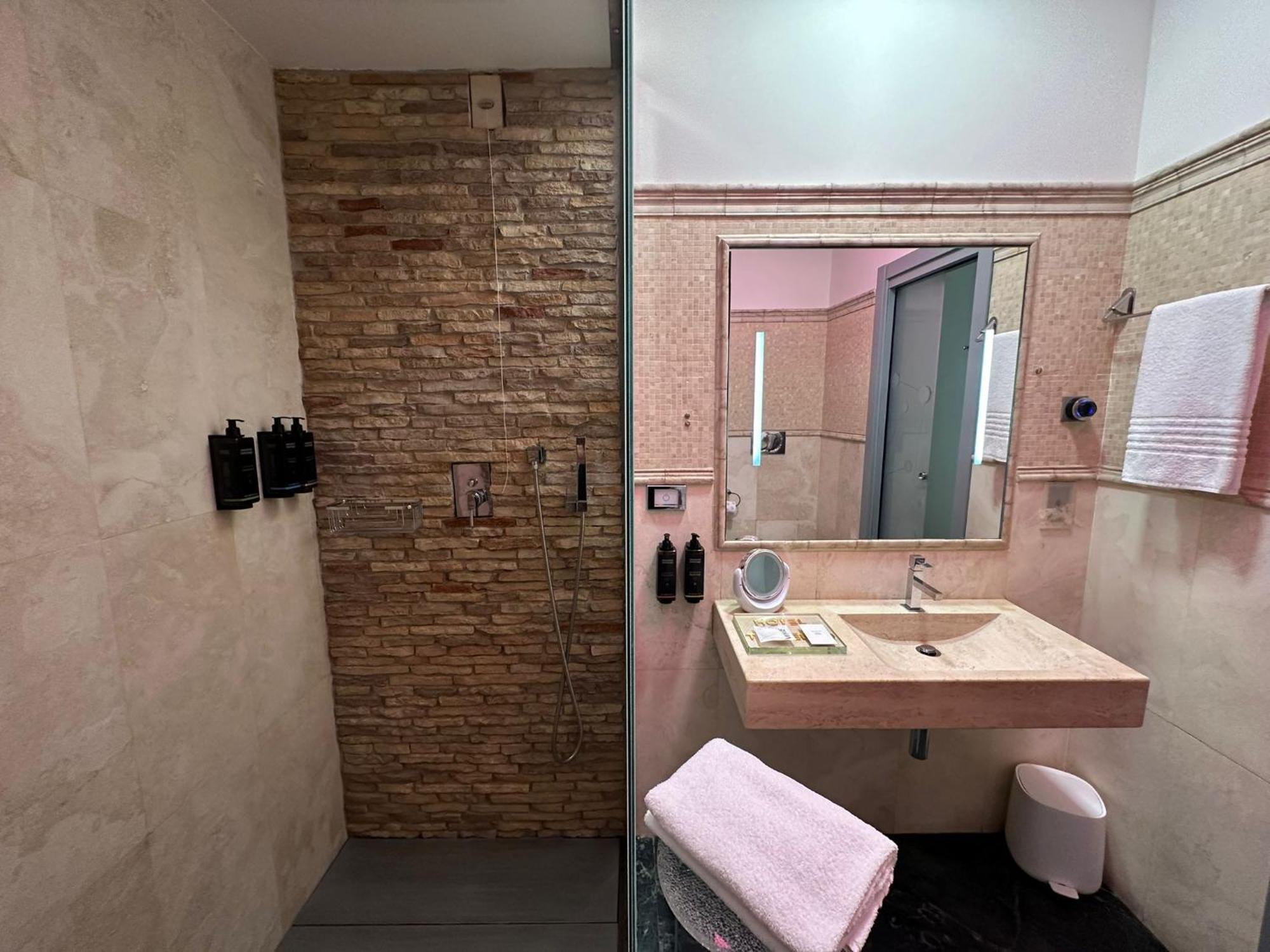 Hotel Trecento Rome Exterior photo